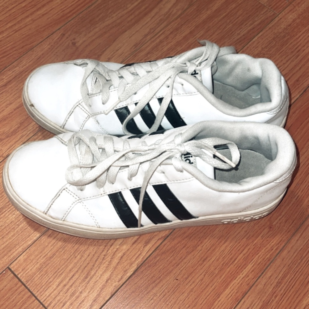 Adidas Grand Court White and black stripes sneakers